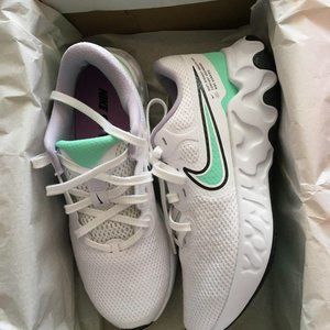 Women Nike Renew Ride 2, Size 7